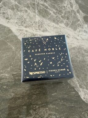 NWT - Nespresso Café Noble Scented Candle - Navy & Gold Accents